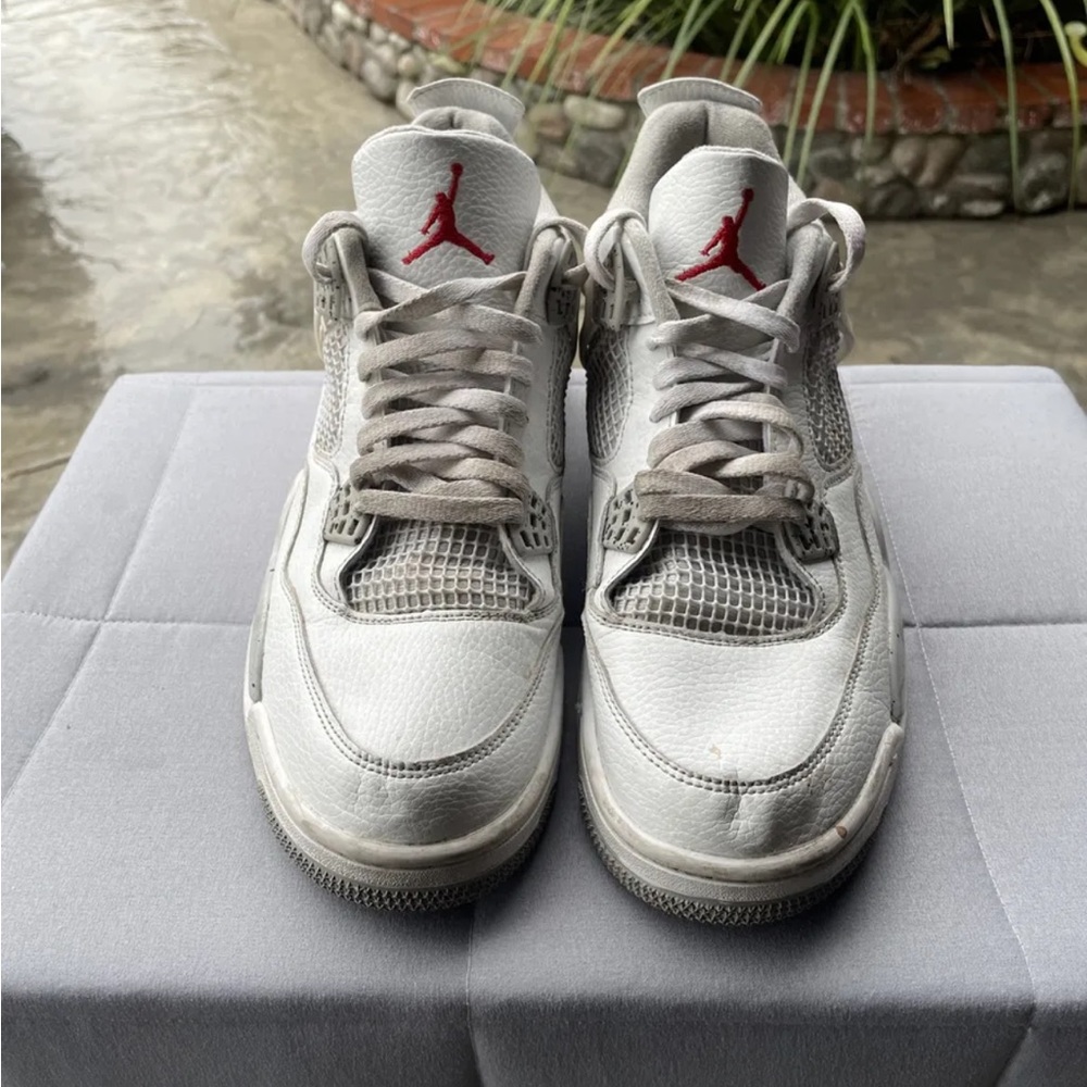 Size 12 Jordan 4 Retro White Oreo Men’s 136013-669